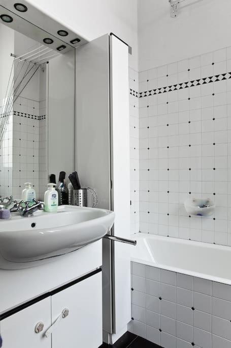 Apartment With Terrace In Central Milano Exteriör bild