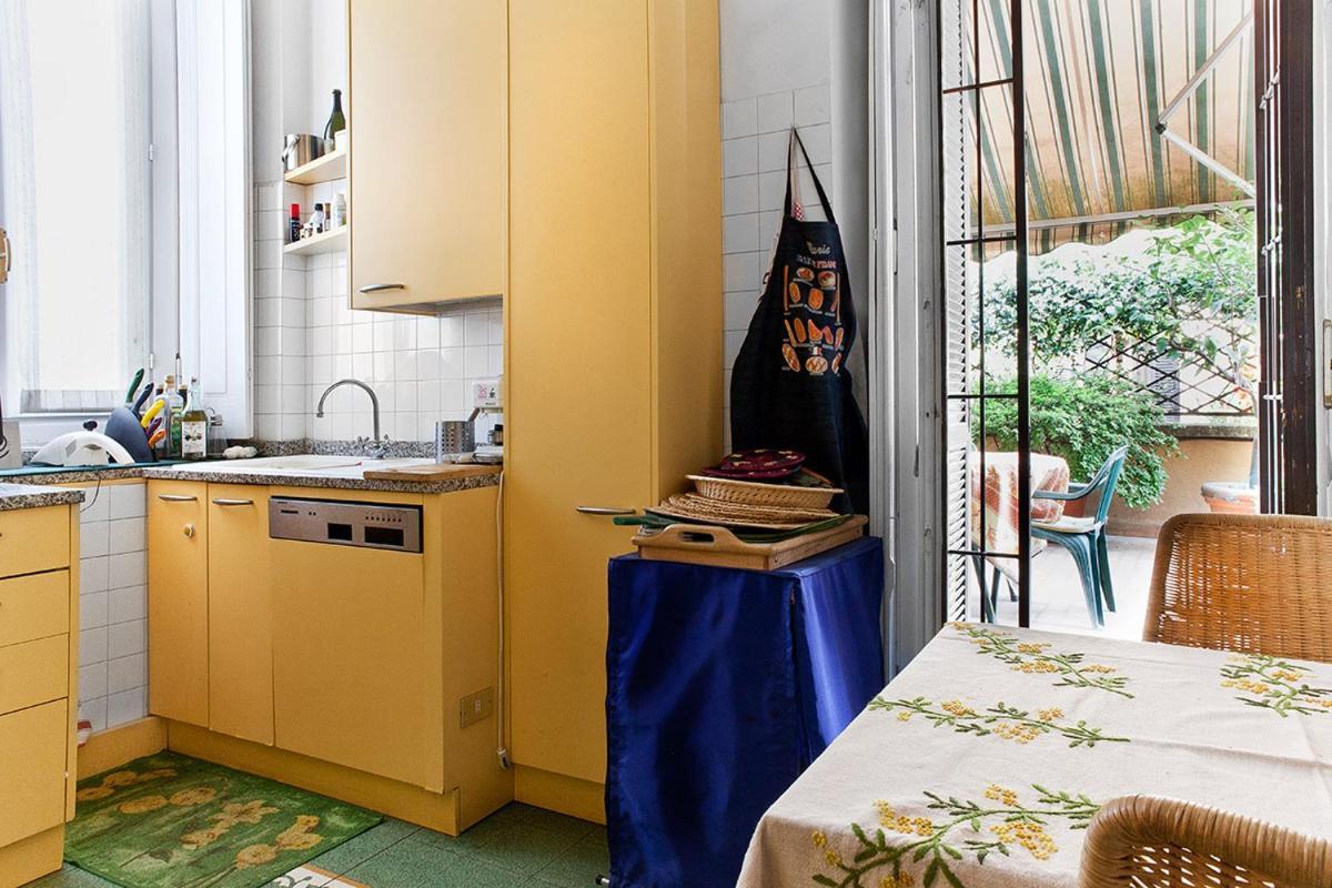 Apartment With Terrace In Central Milano Exteriör bild